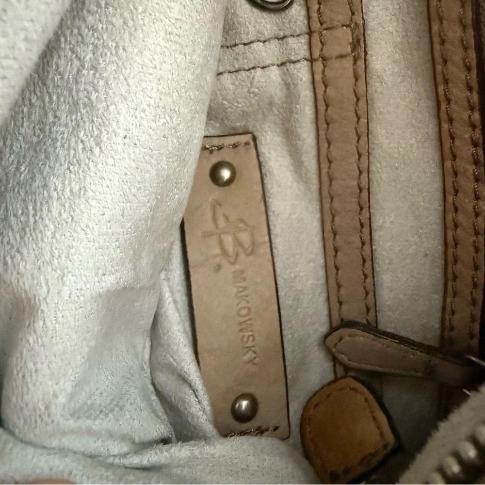 B. Makowsky Soft Leather Shoulder Bag in Taupe Beige - Picture 4 of 4